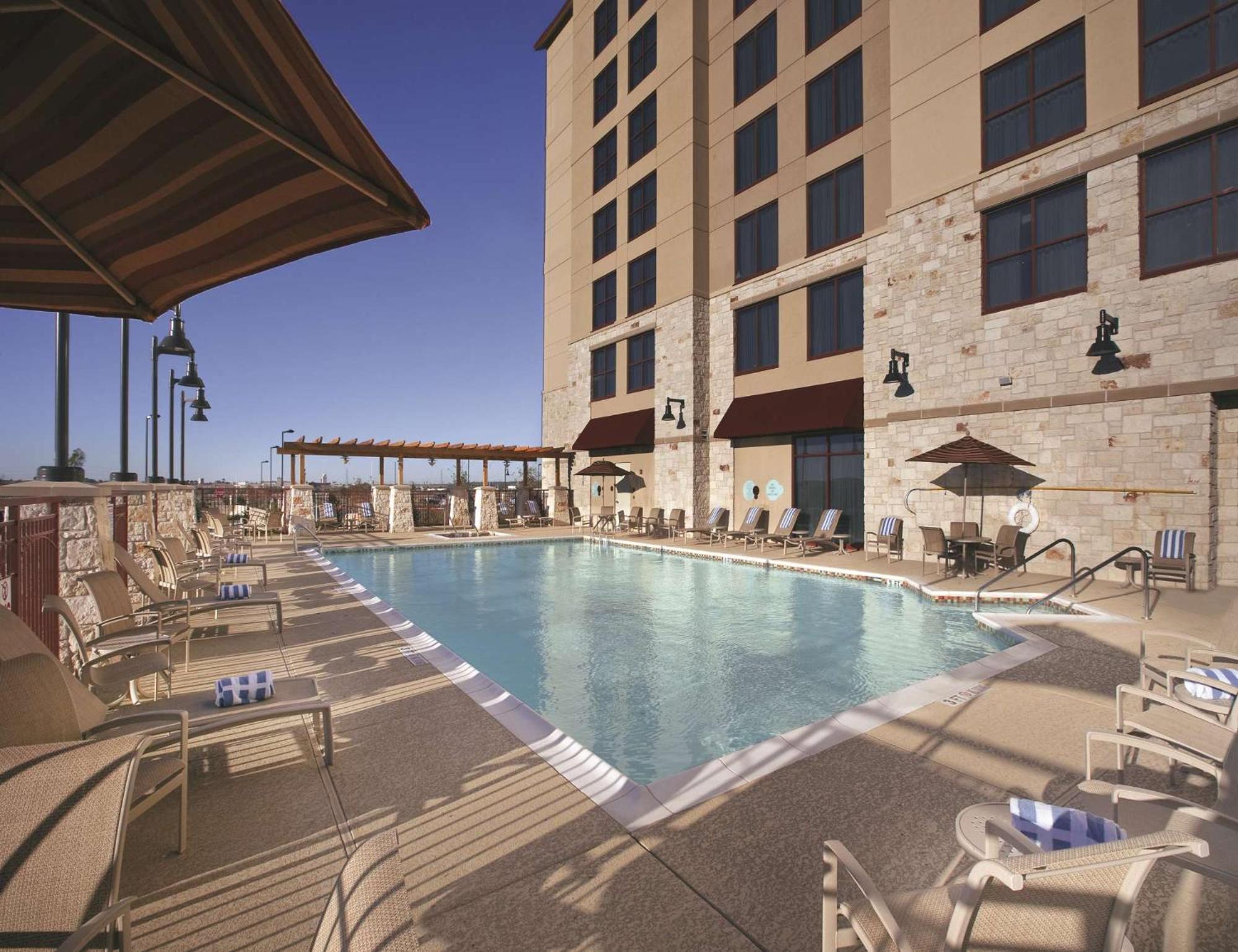 Embassy Suites San Marcos Hotel Conference Center Exterior photo